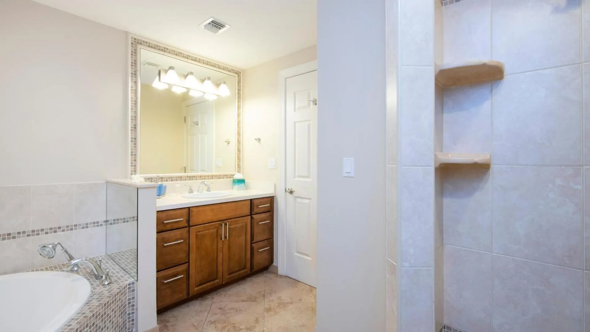 South Bay Beach Club 20 - 4 Bedroom 4 Bathroom Unit George Town 0*,